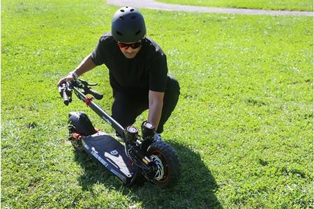 Trottinette électrique Urbanglidee Cross Pro Boost 2 2X2 DOUBLE MOTEUR 12,5AH – Image 3